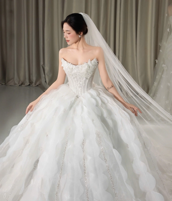 Sản phẩm váy cưới xoe to 23